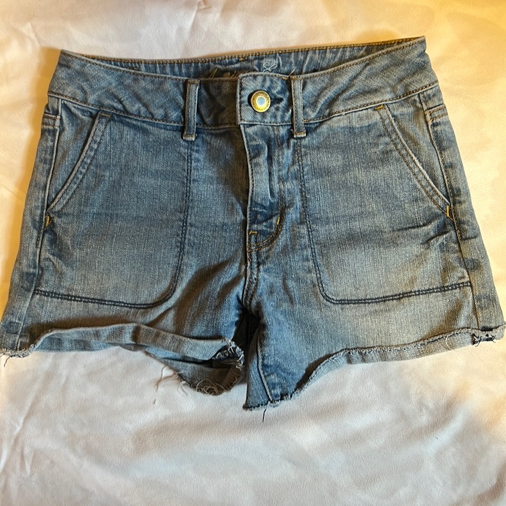 American Eagle Outfitters High Waisted Stretch Denim Shorts with Large Pockets